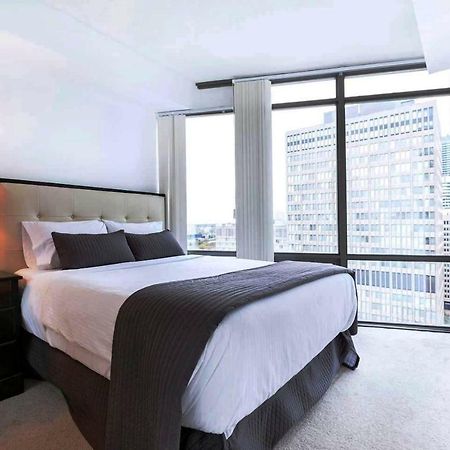 Altitude Suites Bay Street - Holiday Bonus - Free Parking Toronto Dış mekan fotoğraf