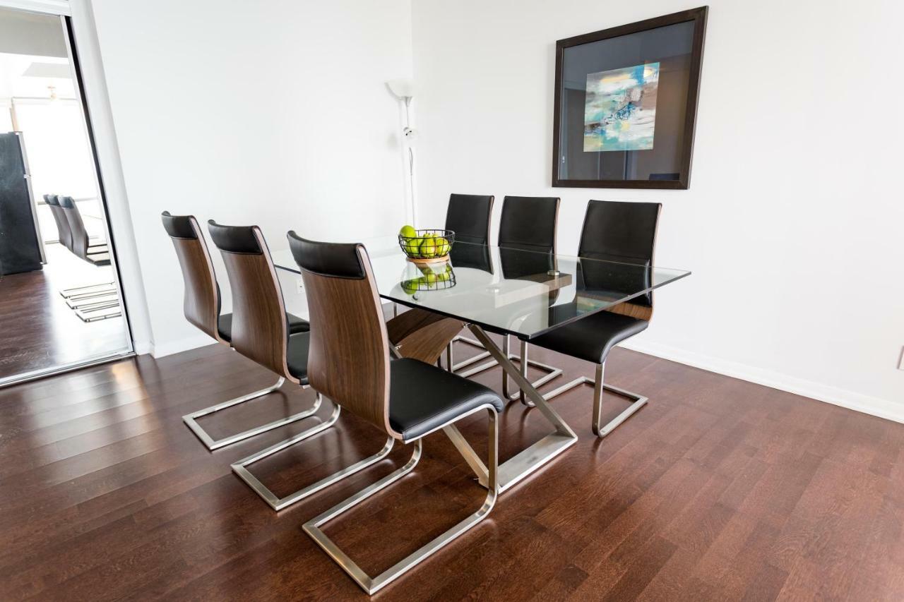 Altitude Suites Bay Street - Holiday Bonus - Free Parking Toronto Dış mekan fotoğraf