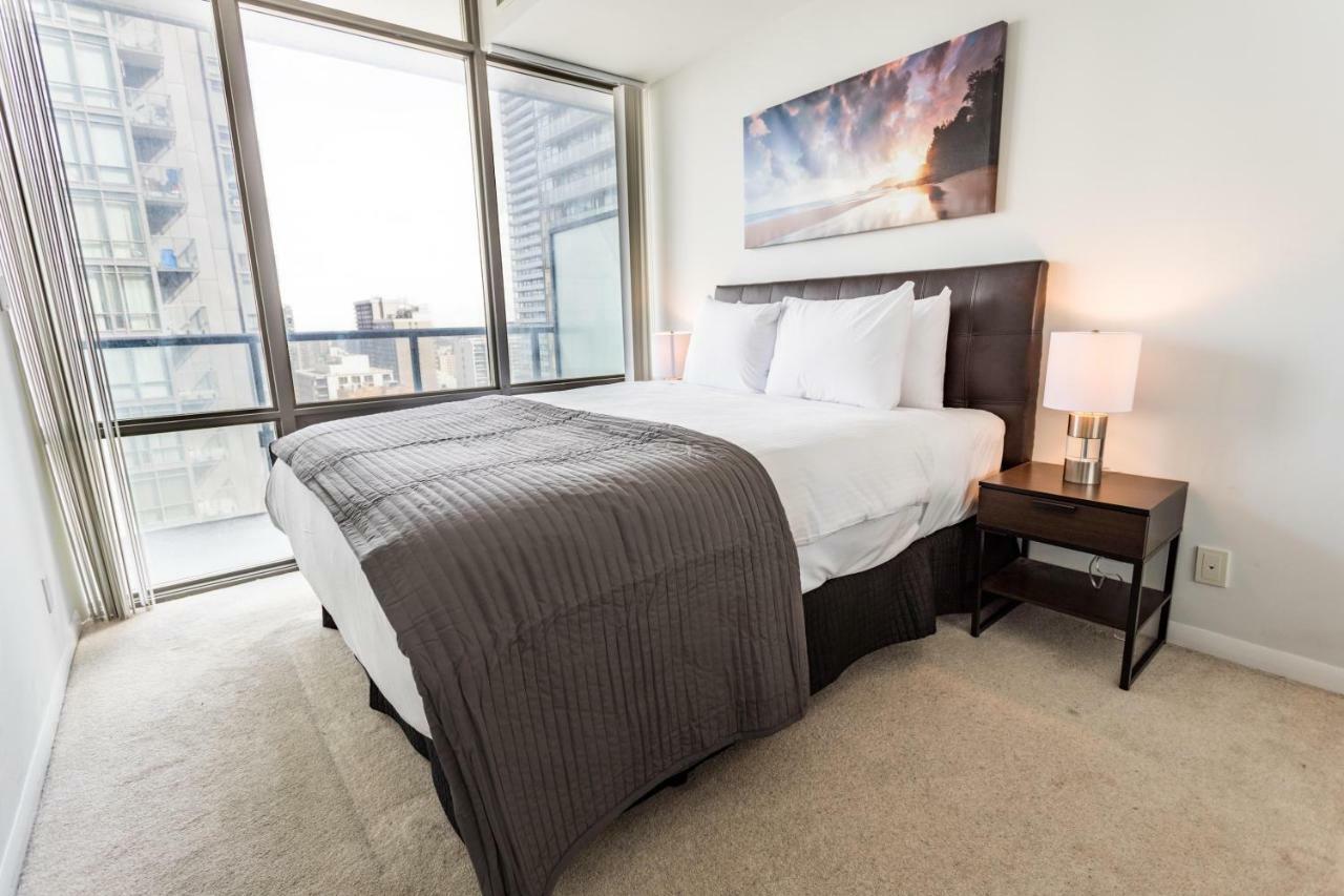 Altitude Suites Bay Street - Holiday Bonus - Free Parking Toronto Dış mekan fotoğraf