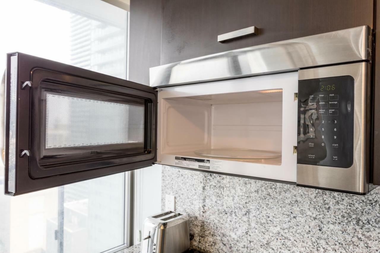 Altitude Suites Bay Street - Holiday Bonus - Free Parking Toronto Dış mekan fotoğraf