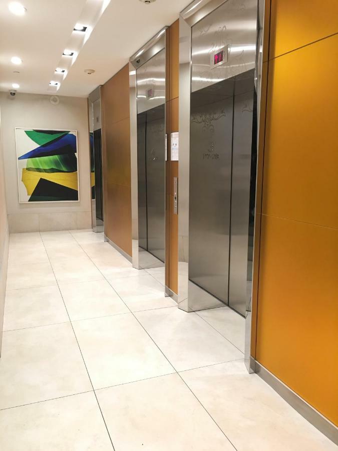 Altitude Suites Bay Street - Holiday Bonus - Free Parking Toronto Dış mekan fotoğraf