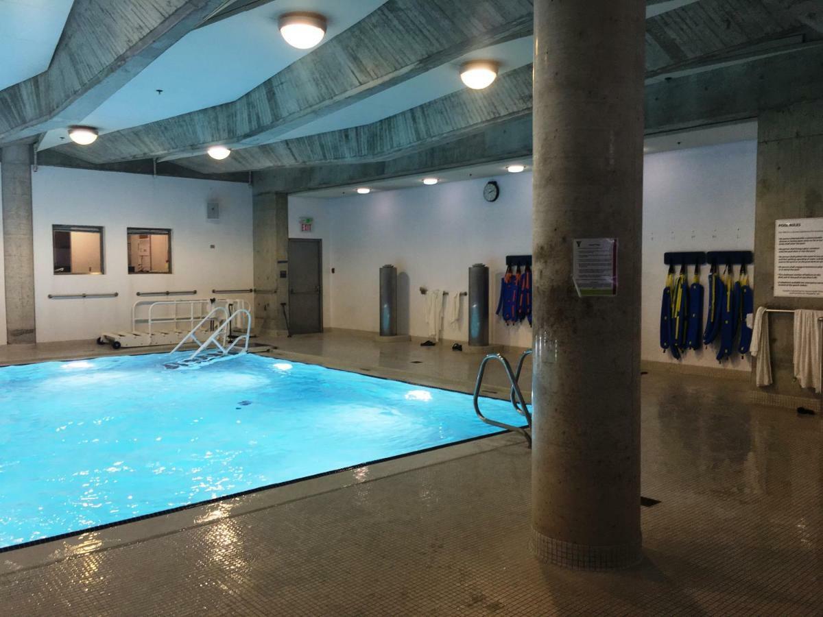 Altitude Suites Bay Street - Holiday Bonus - Free Parking Toronto Dış mekan fotoğraf